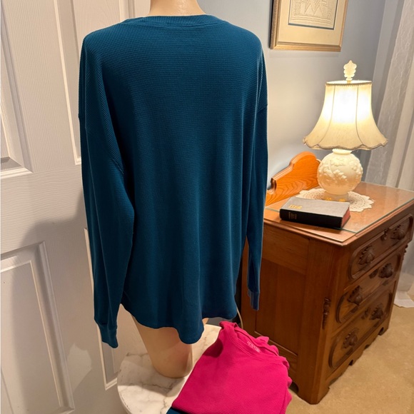 Time and Tru Teal and Pink Long Sleeve Thermal tops 2X - Picture 2 of 2